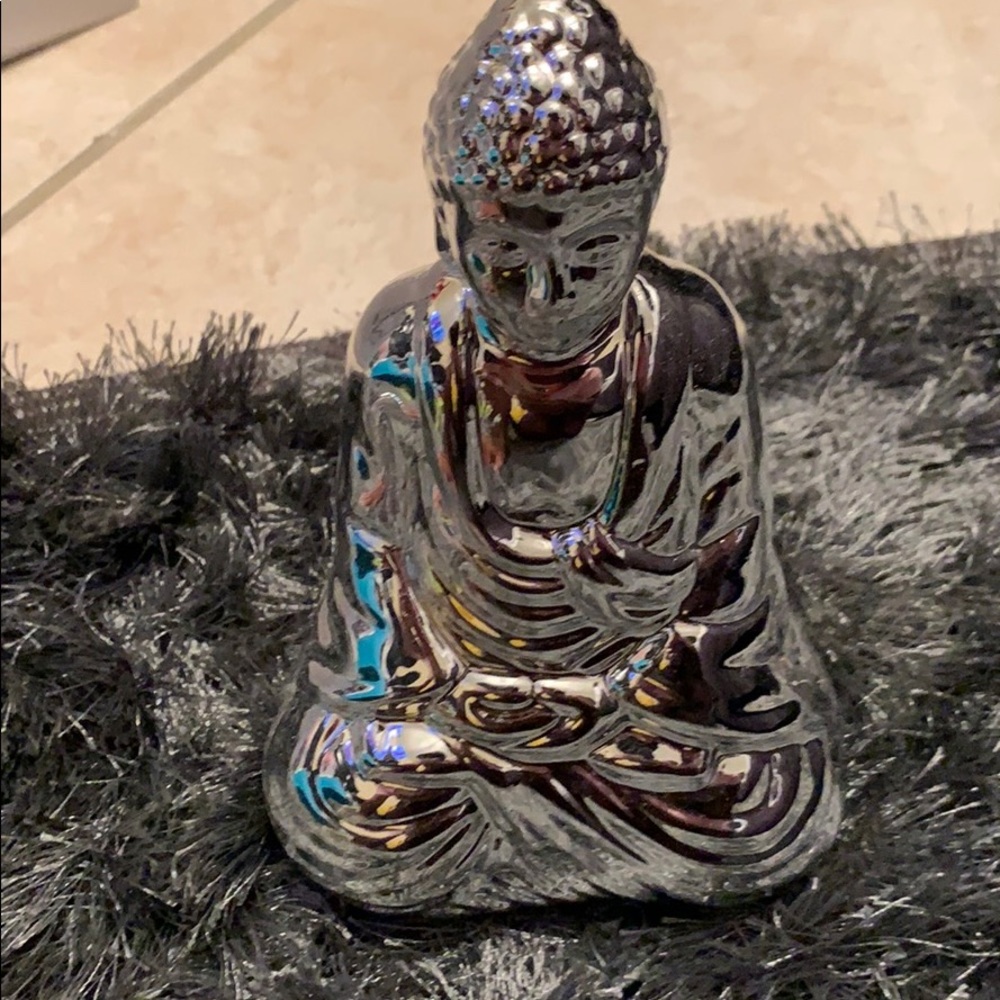 Statue